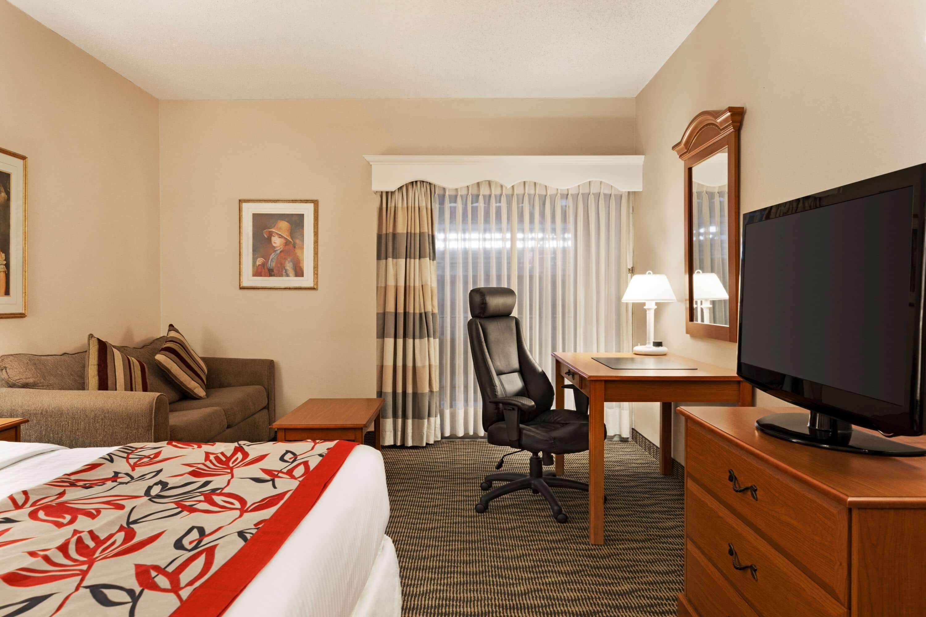 Ramada By Wyndham Fredericton Hotel Buitenkant foto